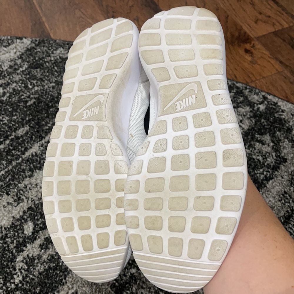 Nike Roshe One Sneakers 👟 - Picture 6 of 7